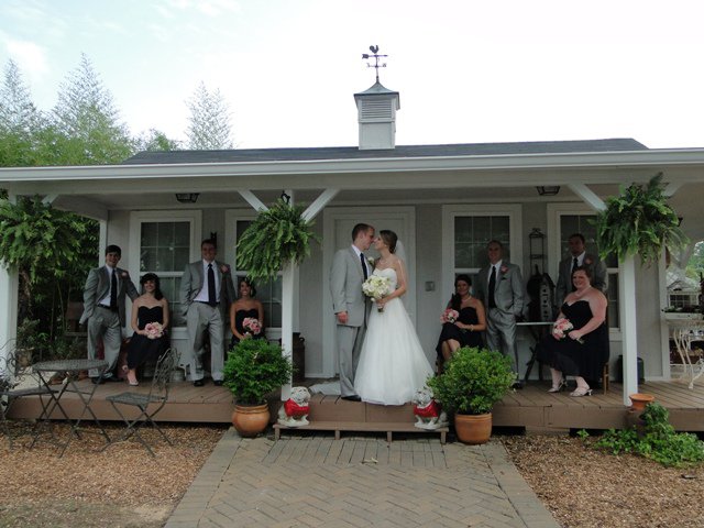 185492_235103216527908_569405_n