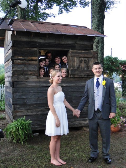 251209_132881553459277_3904255_n