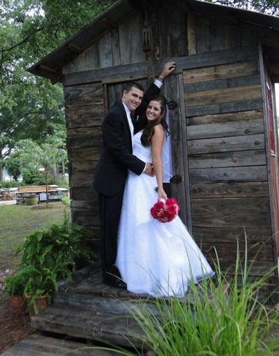 261709_132886570125442_6903547_n