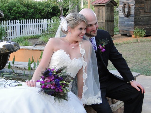 300595_255413037830259_1111091798_n