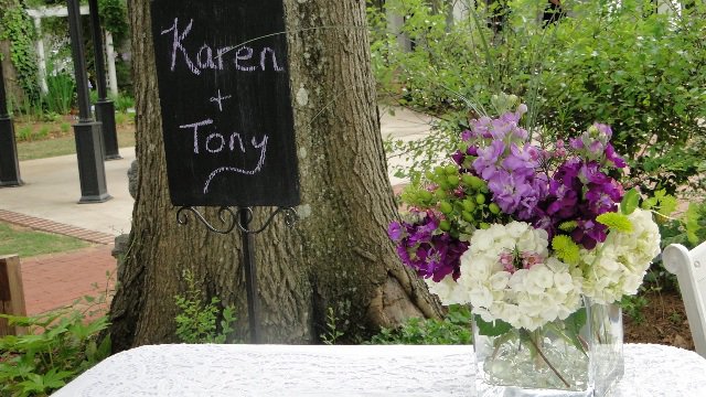 33427_131365520235012_588777_n