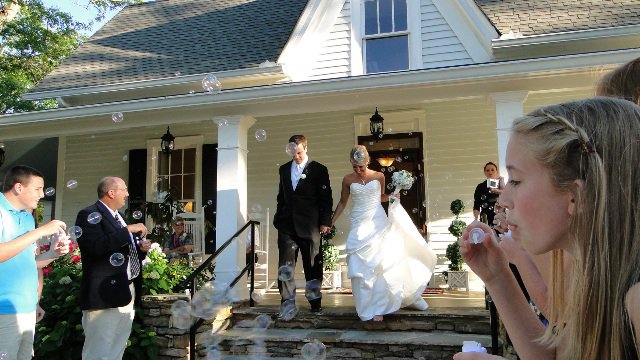 34583_133084076729823_3653683_n