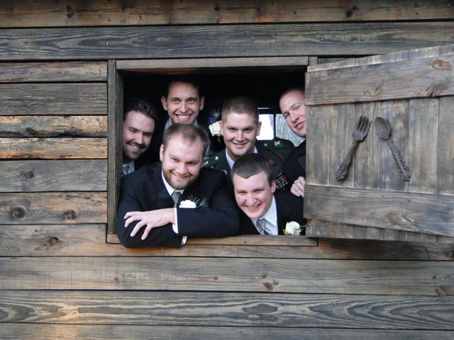 377284_211247528956012_13652095_n