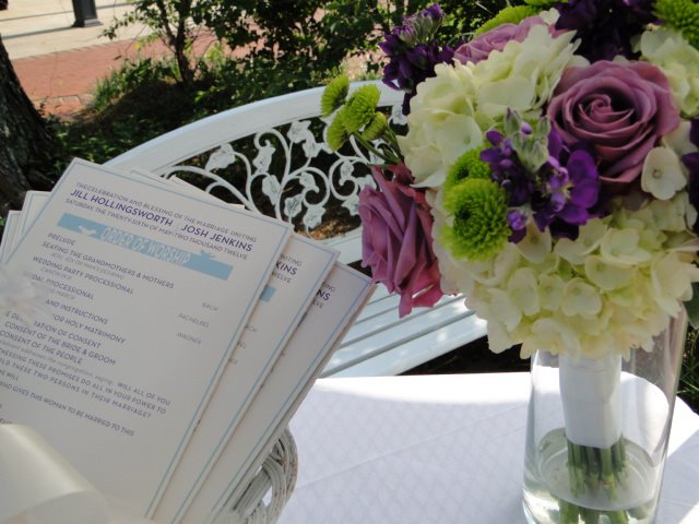 389585_317982048282559_290256329_n