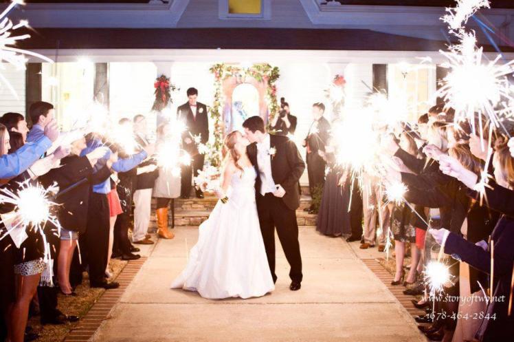 425402_259340054146759_967535029_n