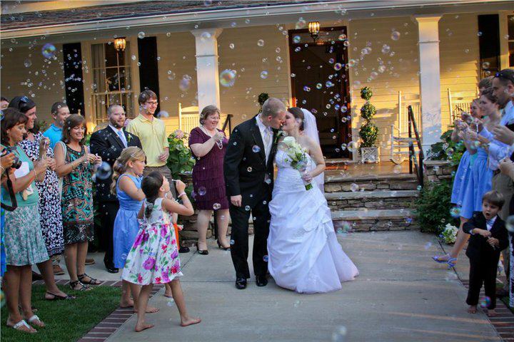 426419_259336910813740_1860335166_n